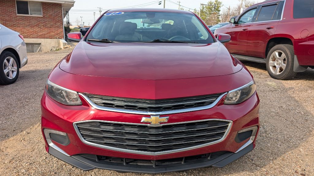 2017 Chevrolet Malibu Image 2