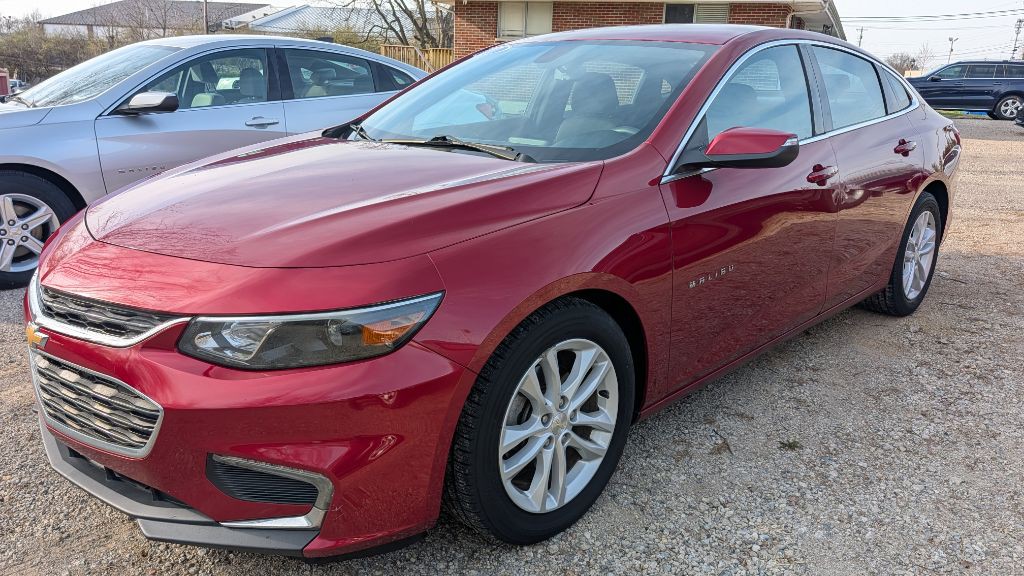 2017 Chevrolet Malibu Image 3