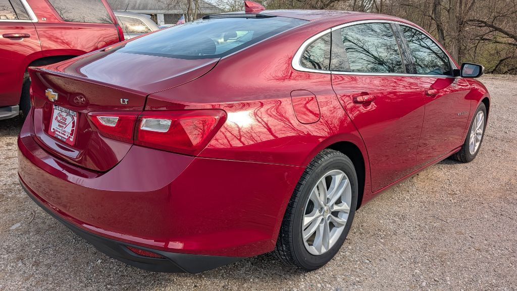 2017 Chevrolet Malibu Image 6
