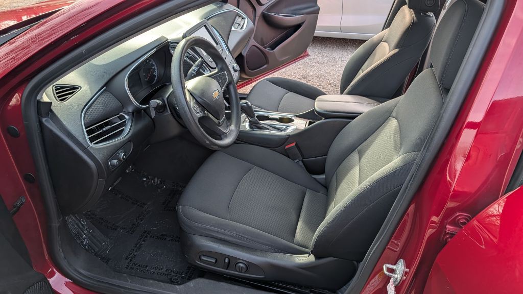2017 Chevrolet Malibu Image 13