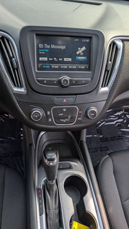 2017 Chevrolet Malibu Image 17
