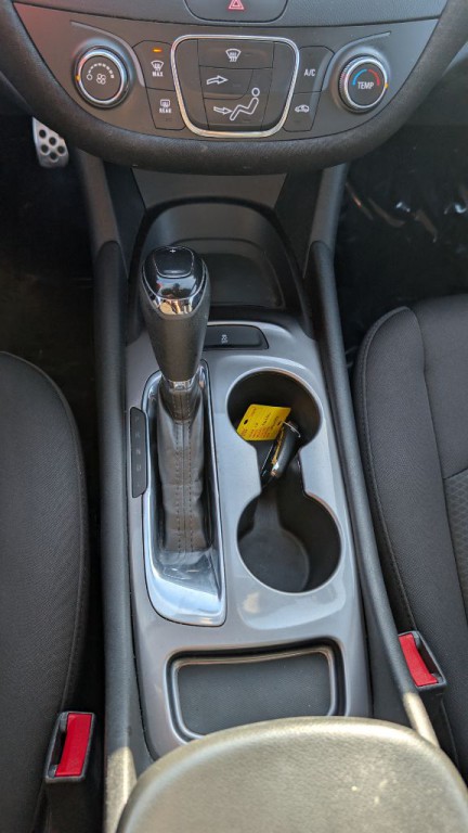 2017 Chevrolet Malibu Image 18