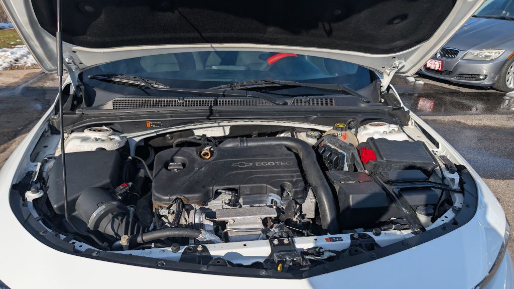 2017 Chevrolet Malibu Image 20