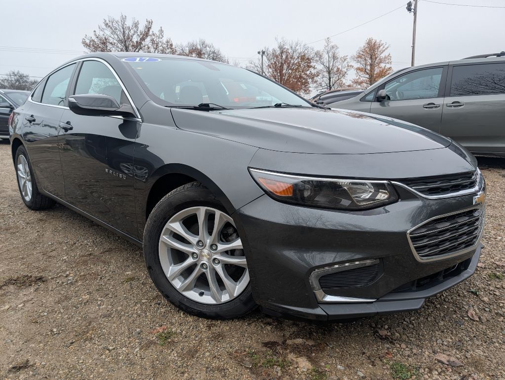 2017 Chevrolet Malibu Image 1