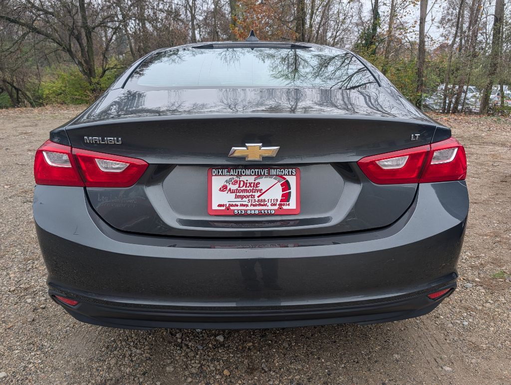 2017 Chevrolet Malibu Image 5