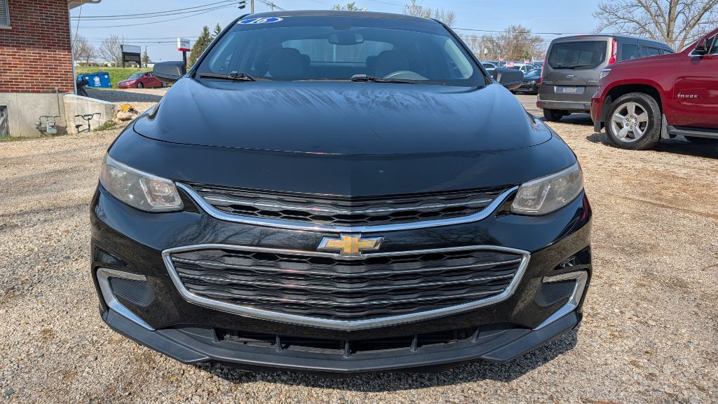 2016 Chevrolet Malibu Image 2