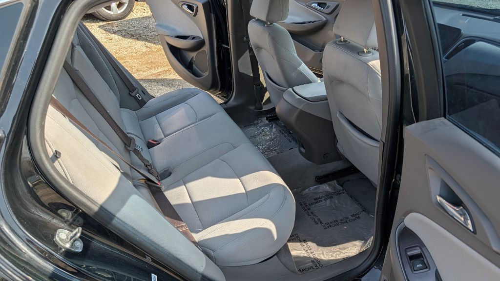 2016 Chevrolet Malibu Image 10