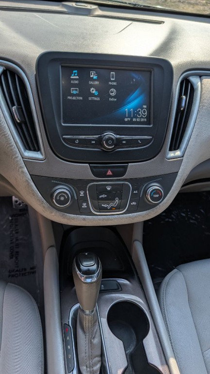 2016 Chevrolet Malibu Image 16