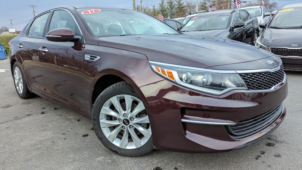 2017 Kia Optima Image 1