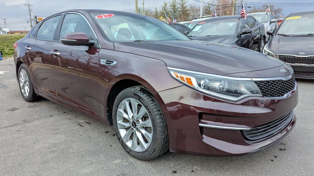 2017 Kia Optima Image 3