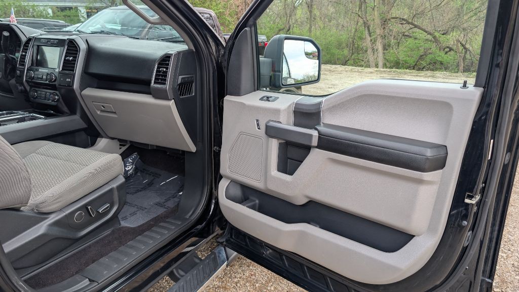 2017 Ford F-150 Image 9