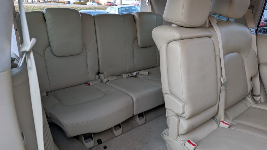2015 INFINITI QX80 Image 12