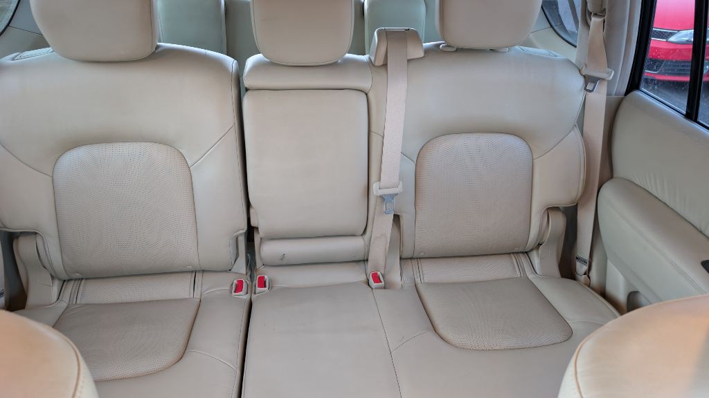 2015 INFINITI QX80 Image 14
