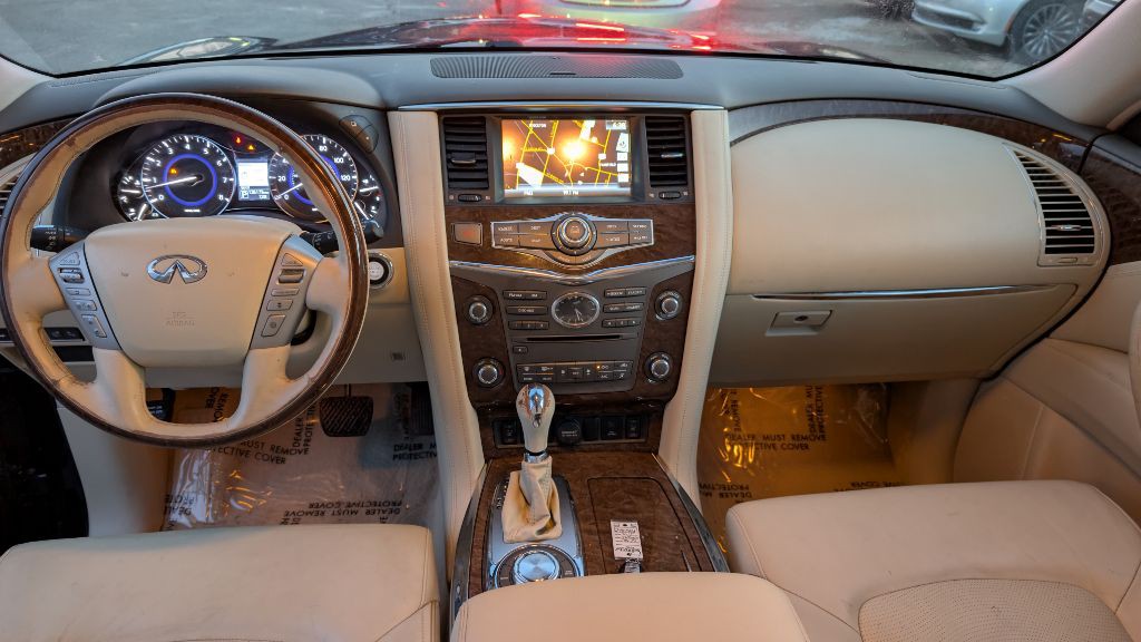 2015 INFINITI QX80 Image 16