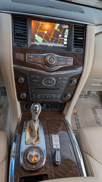 2015 INFINITI QX80 Image 19
