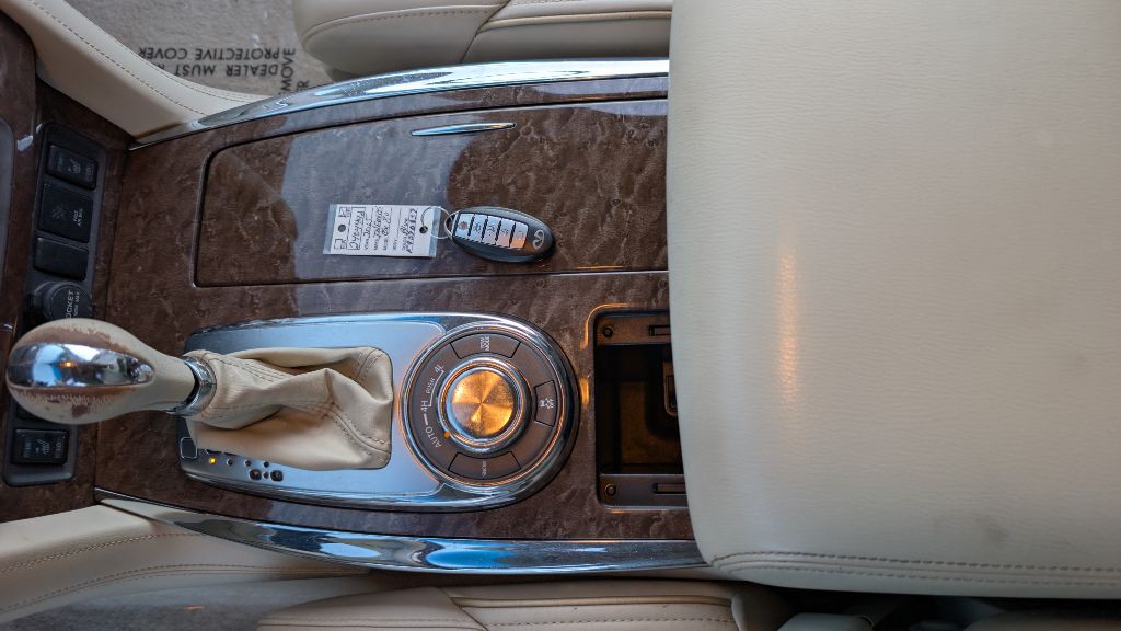2015 INFINITI QX80 Image 20