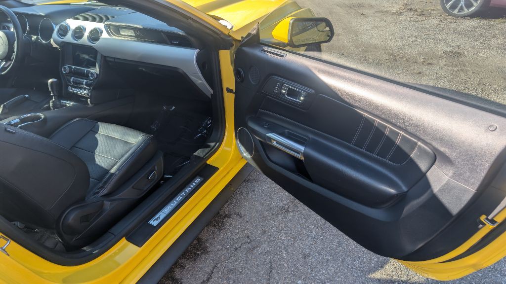 2016 Ford Mustang Image 8