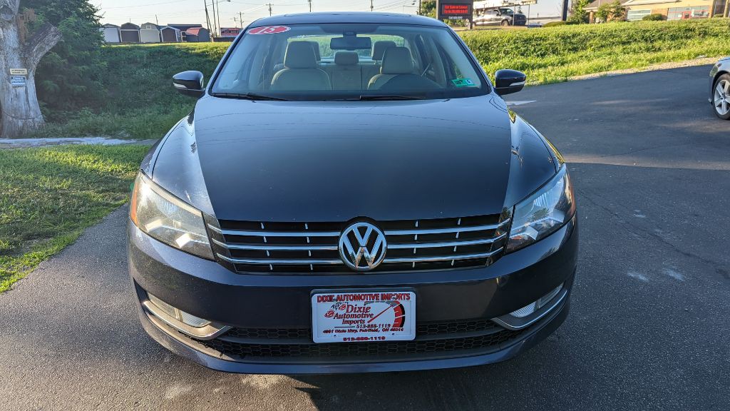 2015 Volkswagen Passat Image 2