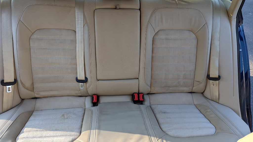 2015 Volkswagen Passat Image 12