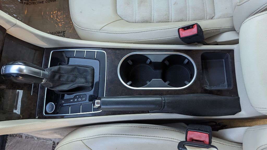 2015 Volkswagen Passat Image 18