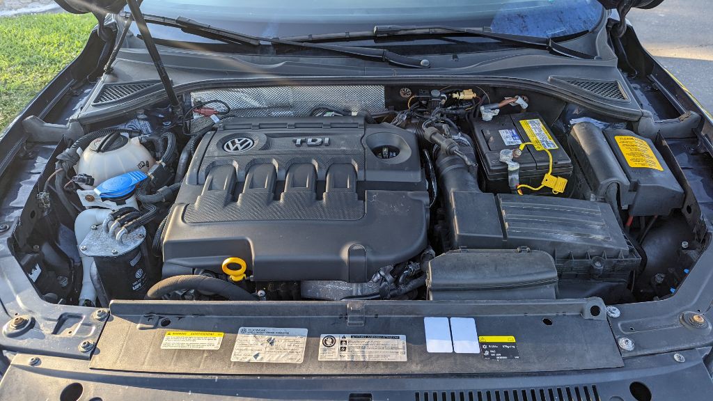 2015 Volkswagen Passat Image 20