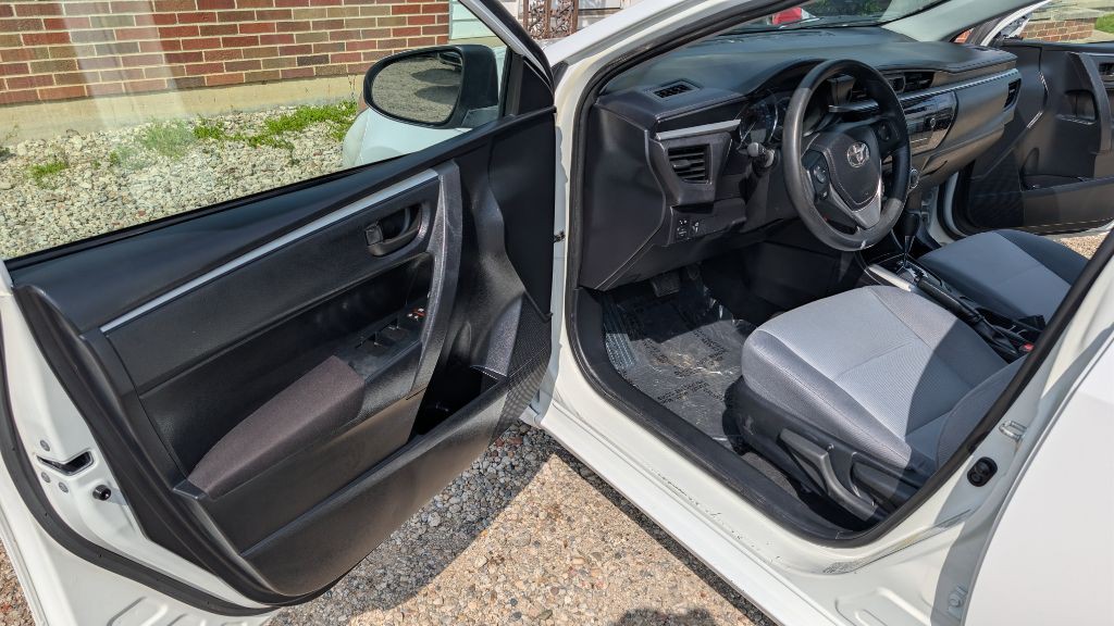 2015 Toyota Corolla Image 7