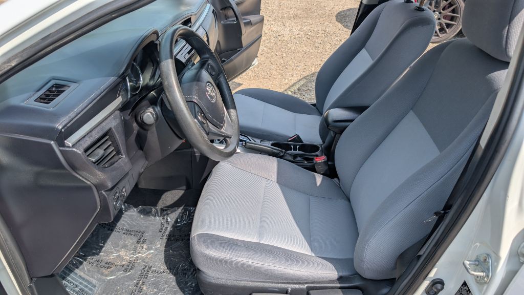 2015 Toyota Corolla Image 13