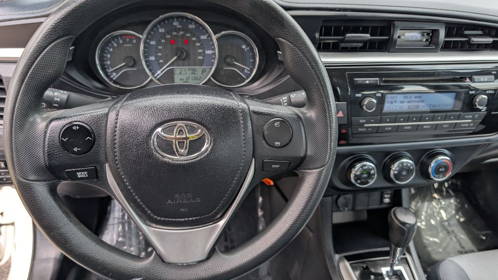 2015 Toyota Corolla Image 15