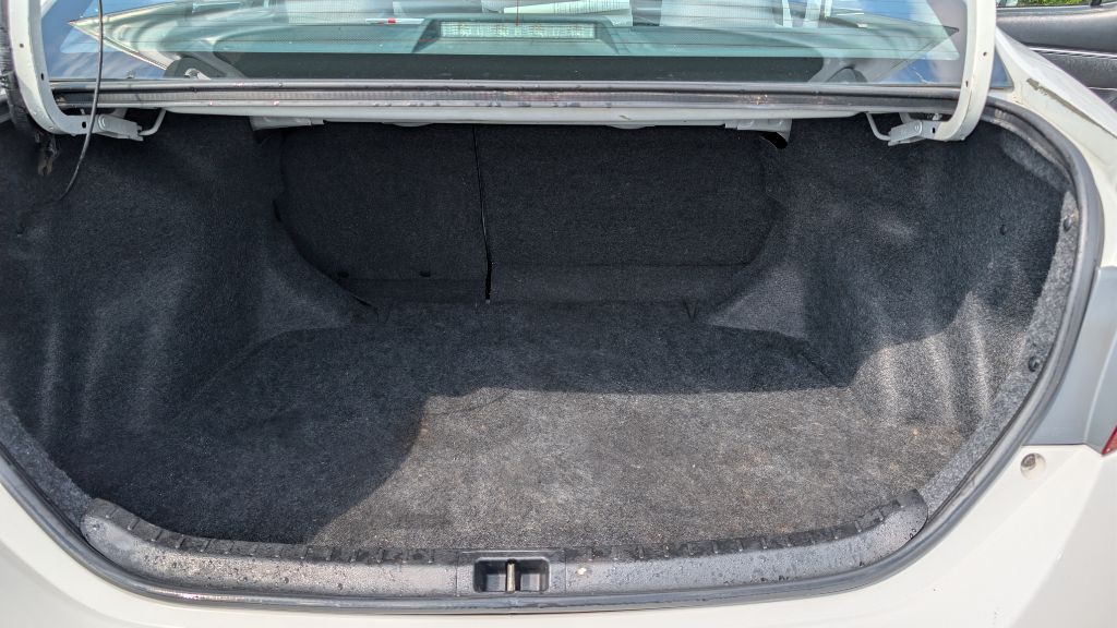 2015 Toyota Corolla Image 19