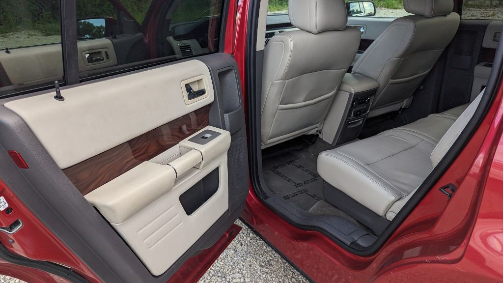 2010 Ford Flex Image 8