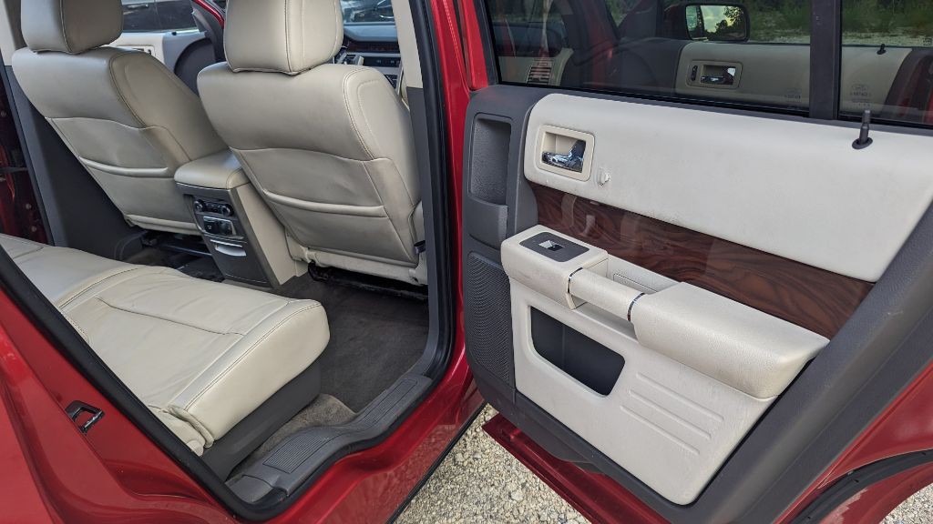 2010 Ford Flex Image 10