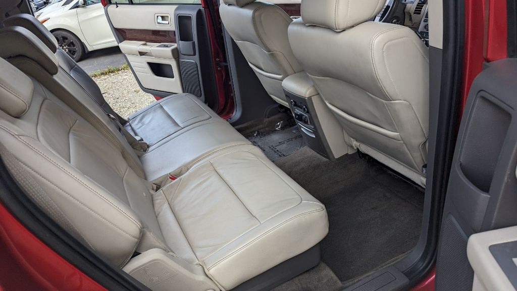 2010 Ford Flex Image 12