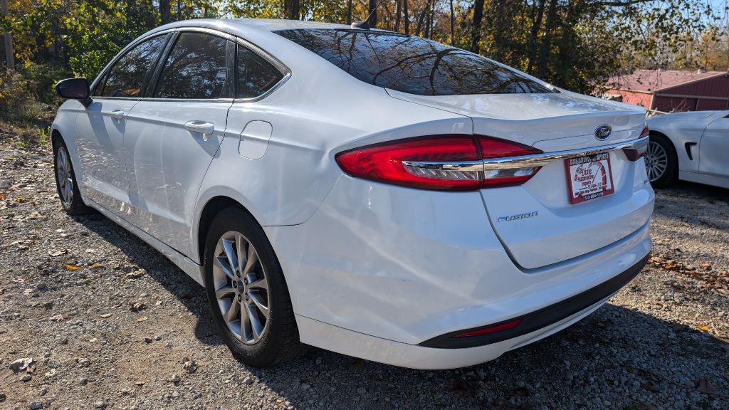2017 Ford Fusion Image 5