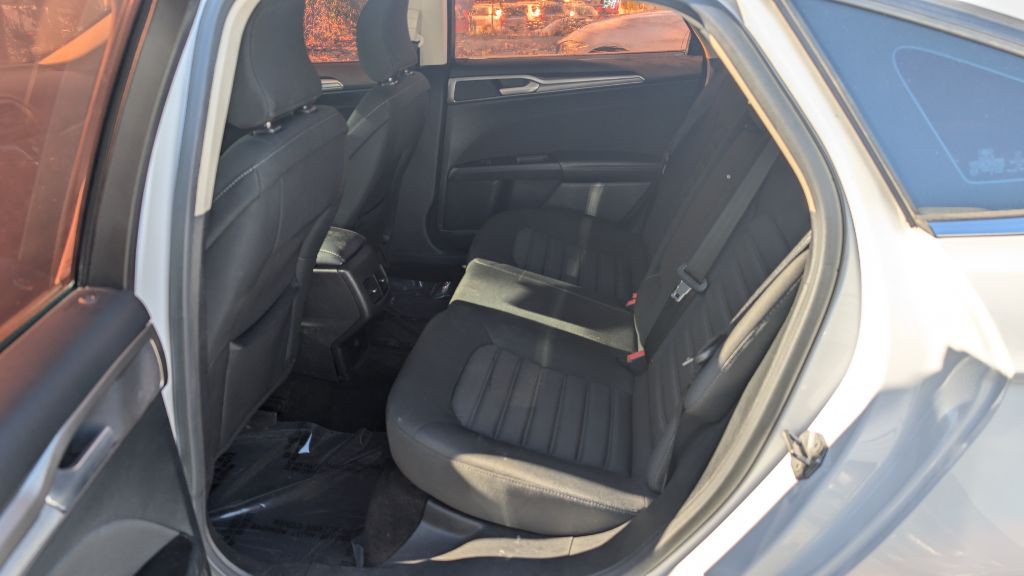 2017 Ford Fusion Image 12