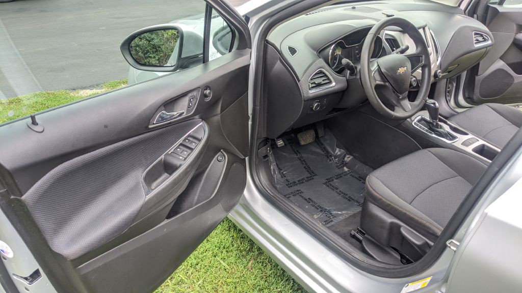 2018 Chevrolet Cruze Image 7
