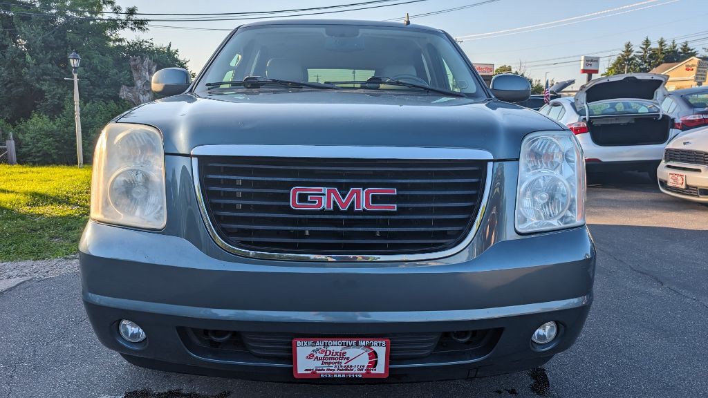 2010 GMC Yukon Image 3