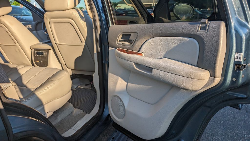 2010 GMC Yukon Image 11