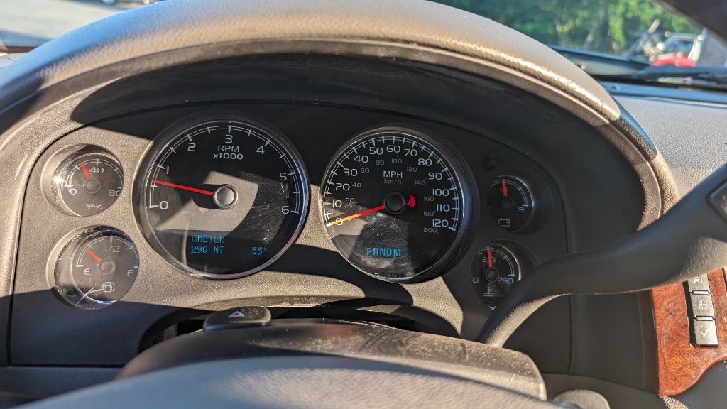 2010 GMC Yukon Image 18