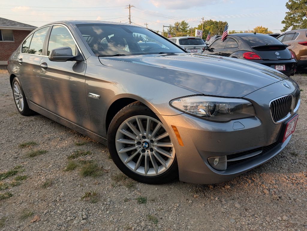 2011 BMW 5 Series Image 1