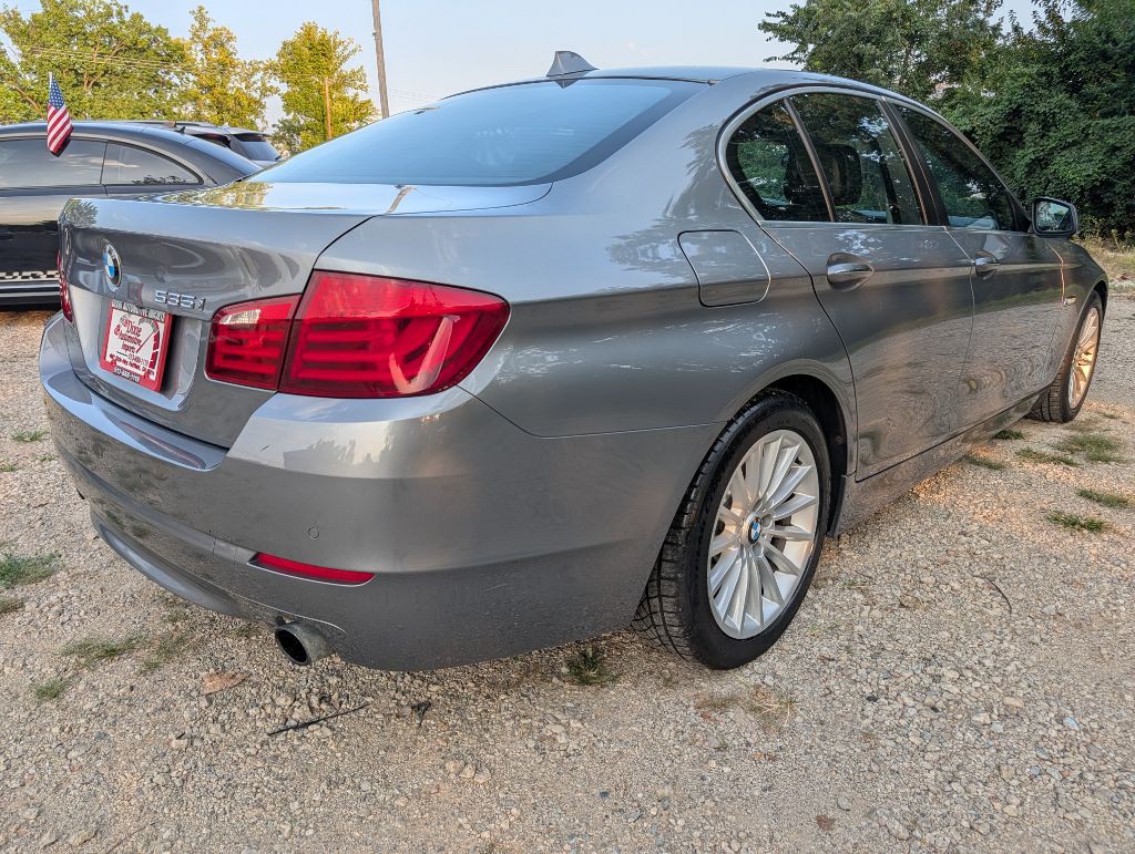2011 BMW 5 Series Image 5