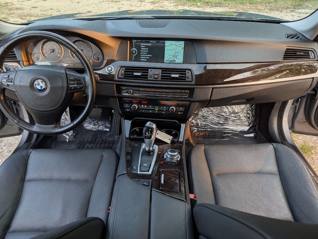 2011 BMW 5 Series Image 13