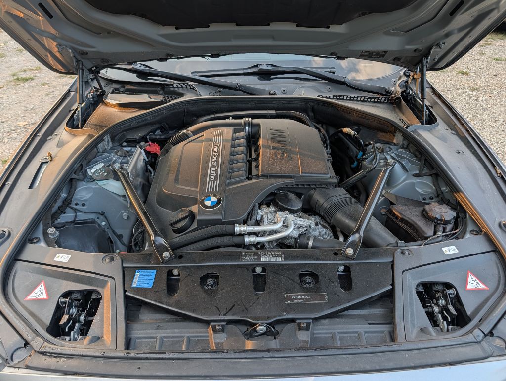 2011 BMW 5 Series Image 19