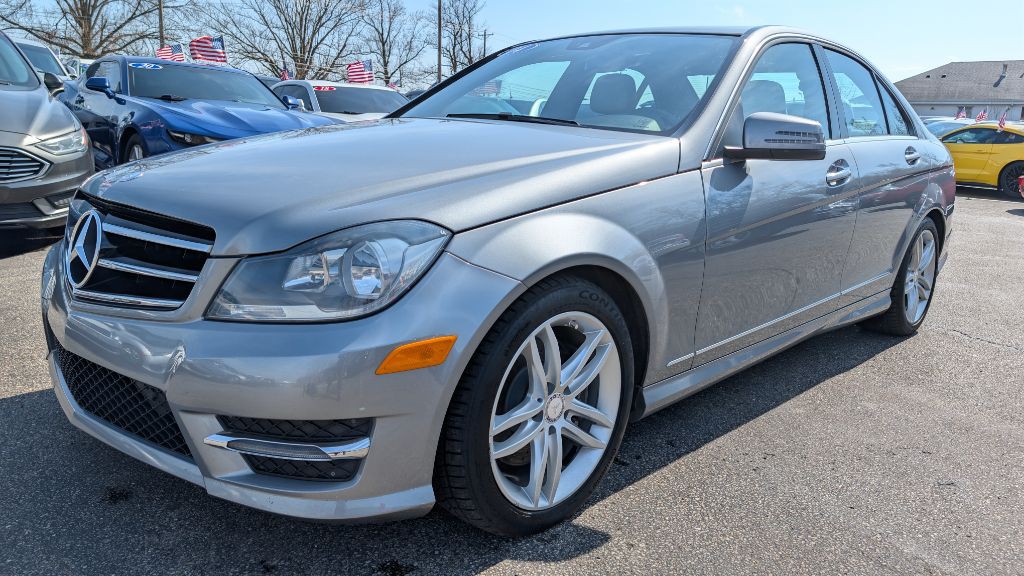 2014 Mercedes-Benz C-Class Image 3