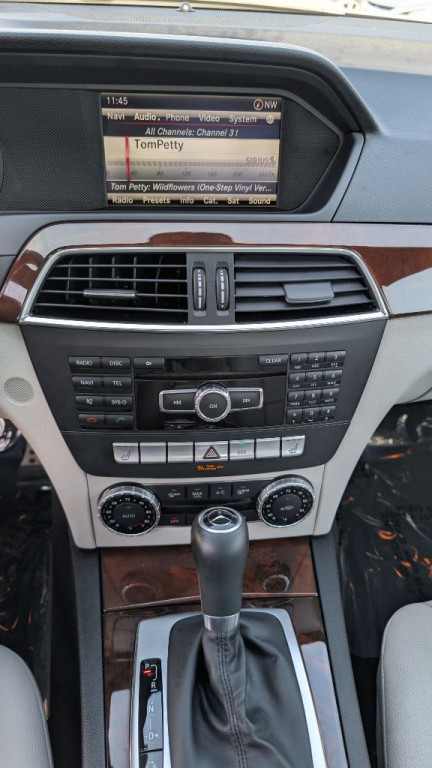 2014 Mercedes-Benz C-Class Image 16