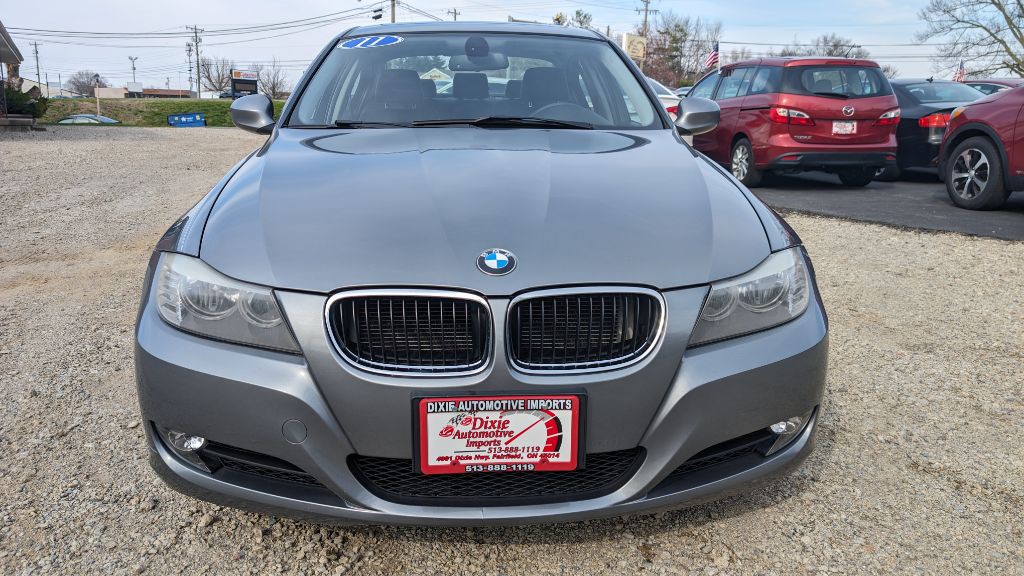 2011 BMW 3 Series Image 3