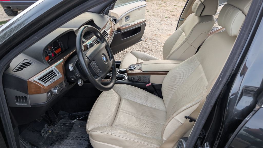 2007 BMW 7 Series Image 13