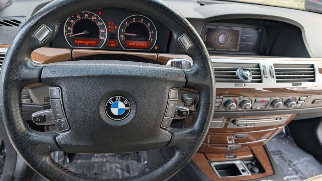 2007 BMW 7 Series Image 15