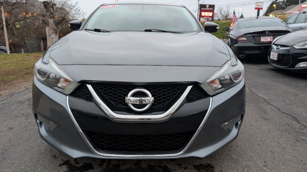 2018 Nissan Maxima Image 2
