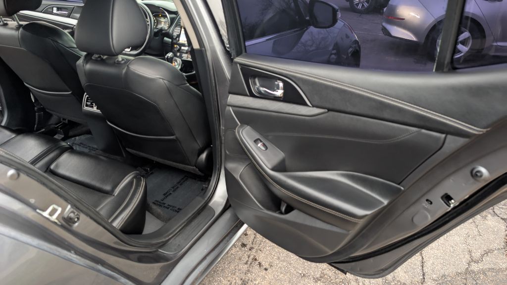 2018 Nissan Maxima Image 10