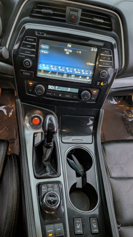2018 Nissan Maxima Image 16